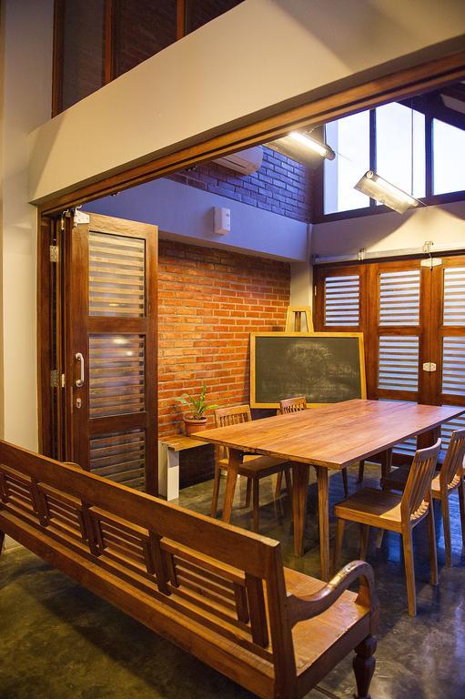 Lokal Hotel & Restaurant Kejayan Exterior photo